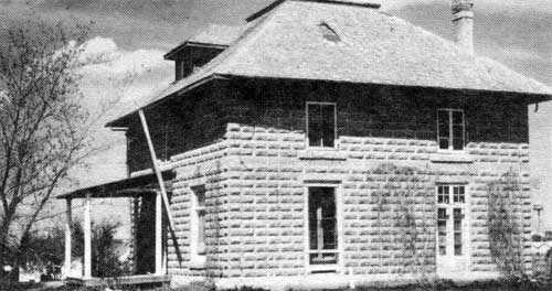 Home of Charles and Gussie Boulton, Russell, Manitoba, 1971. The house was constructed in 1894 and was known as the “Manor.”