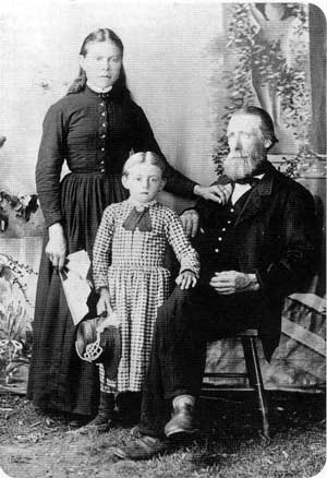 Stefan Benediktsson and family, Icelandic pioneers in the Riverton area, 1893