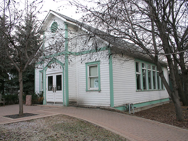 Corona School in the RM of East St. Paul became a studio for noted sculptor Leo Mol. It now stands in Winnipeg’s Assiniboine Park.