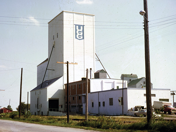 A concrete elevator at Gladstone started as a flour mill constructed in 1918 by the Echo Flour Mills Company.