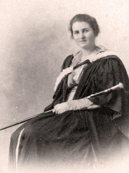 Edith Anne Robertson (1895–1988) in her photo from the 1917 graduating class in Arts at Wesley College in Winnipeg