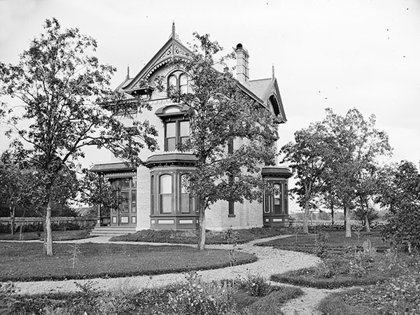 Home of businessman James H. Ashdown on Euclid Avenue