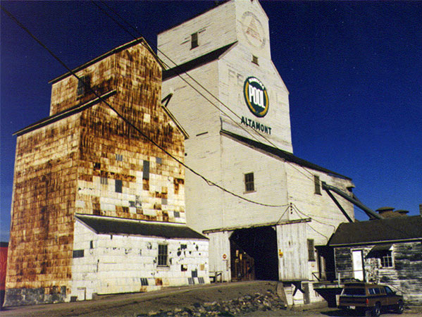 The former Manitoba Pool grain elevator at Altamont