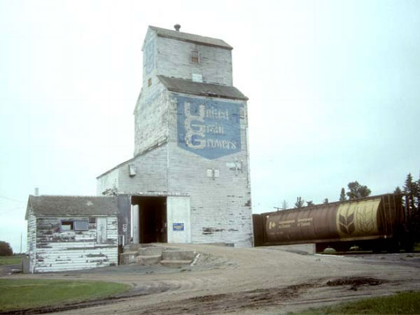 The former UGG grain elevator at Altamont