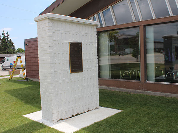 Veterans Memorial in front of the Arborg Legion