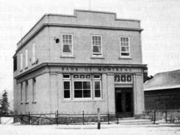 Bank of Montreal branch at Belmont