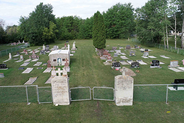 Beachside Polish Pioneer Cemetery