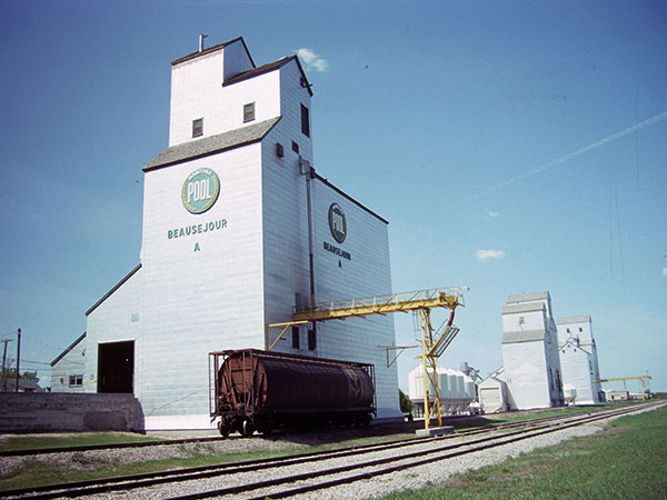 Manitoba Pool A grain elevator at Beausejour in the foreground with UGG 1 and UGG 2 elevators and Pool B grain elevator in the background