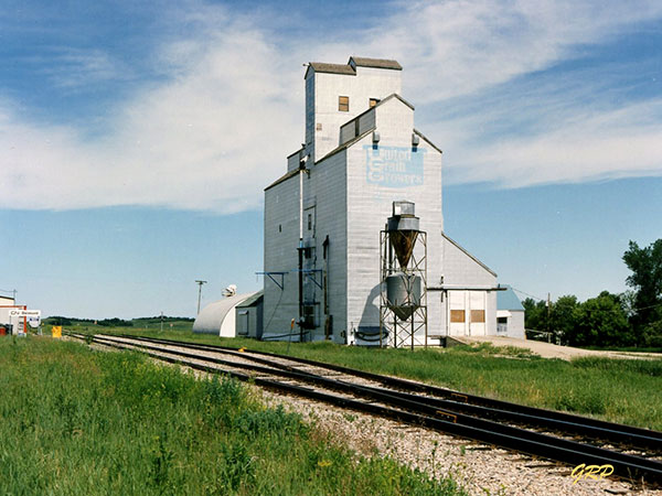 United Grain Growers grain elevator at Belmont