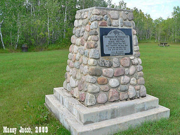 Beulah pioneers monument