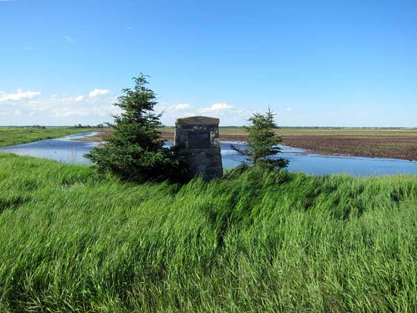 Bloomsbury School commemorative monument
