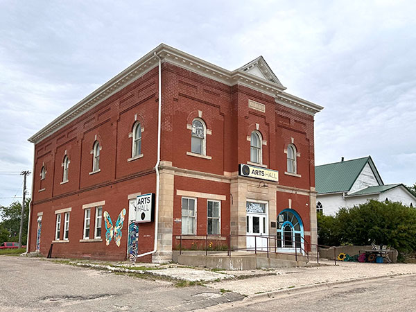 Laverne Robertson Memorial Building