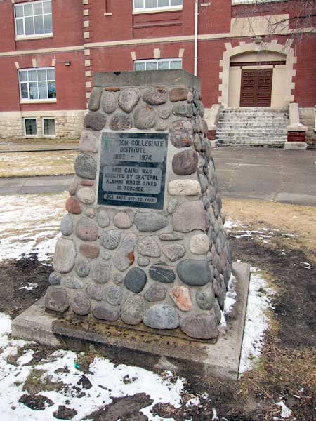 Brandon Collegiate commemorative monument