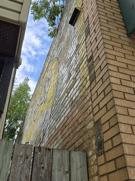 “Ghost sign” on the former Brewers and Bottlers Warehouse