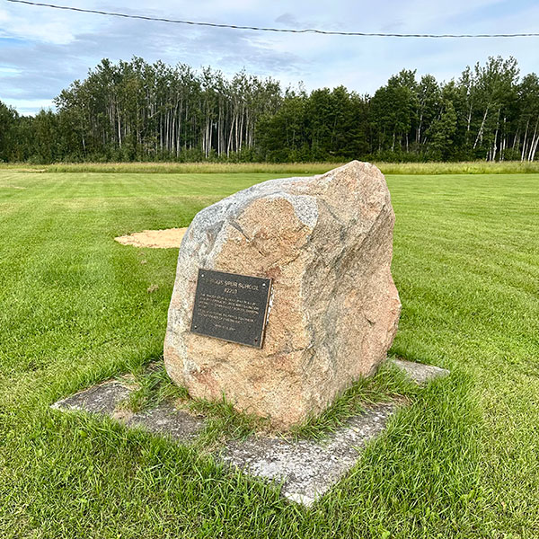 Briggs Spur School commemorative monument