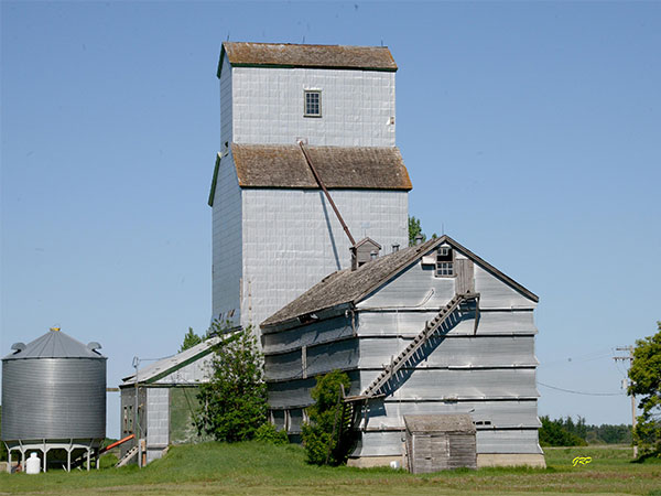 Former Manitoba Pool grain elevator at Brookdale