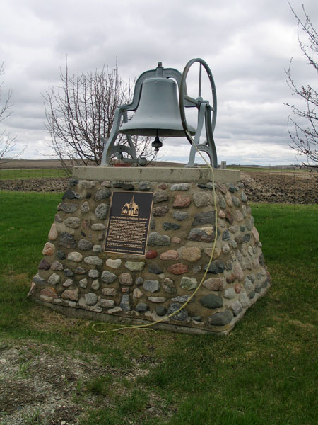 Bru Cemetery monument