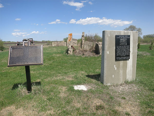 Burrows Mill commemorative monument and ruins