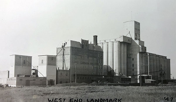 Dominion Malting grain elevator and malthouse at Winnipeg
