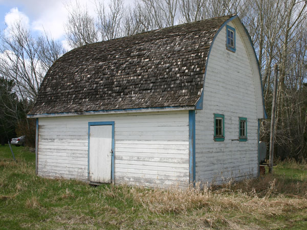 The former stable for Carleton School, built in 1949 and now standing on the nearby Snarr farm