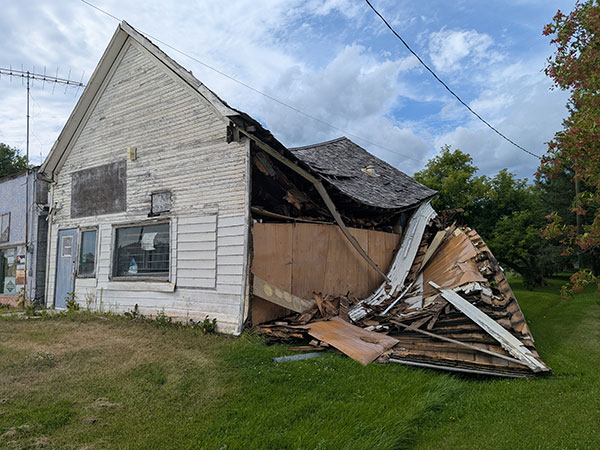 Rear of the former Cavendish School building at Fraserwood, about N50.64018, W97.20743
