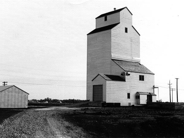 The former Federal Grain elevator at Centennial Siding