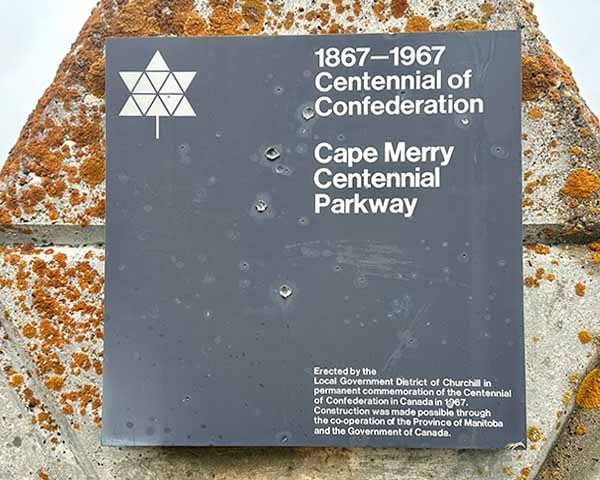 Plaque on the Churchill centennial monument