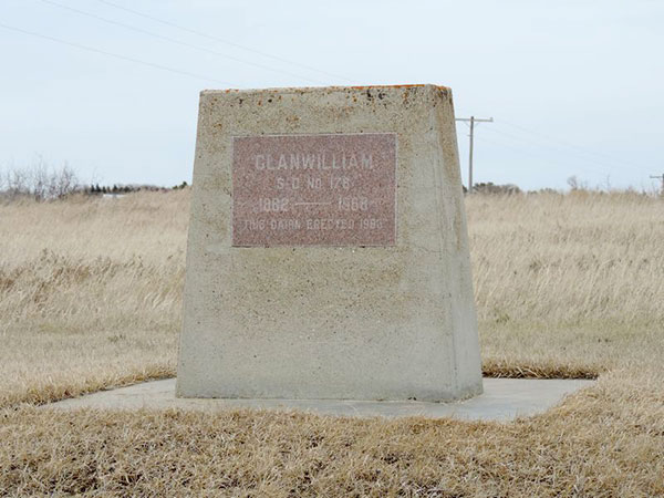Clanwilliam School commemorative monument