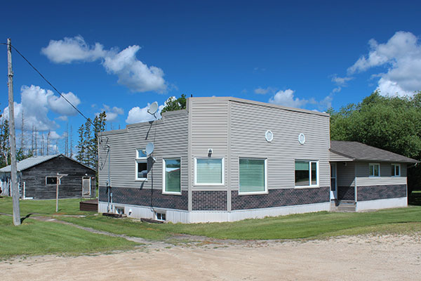 The former Clover Leaf store