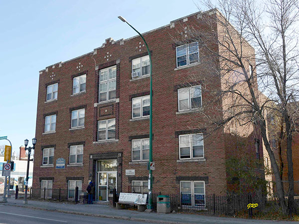 Commodore Apartments