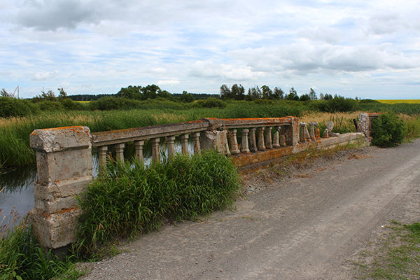 Concrete beam bridge No. 699