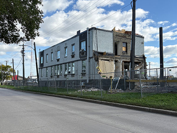 Canadian Pacific Railway Car Cleaners Building being demolished