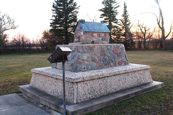 Knox Presbyterian Church monument