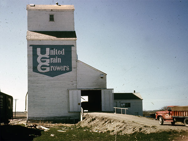 United Grain Growers grain elevator at Cromer