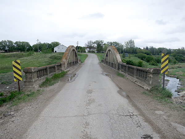 Concrete bowstring arch bridge no. 503 near Crystal City