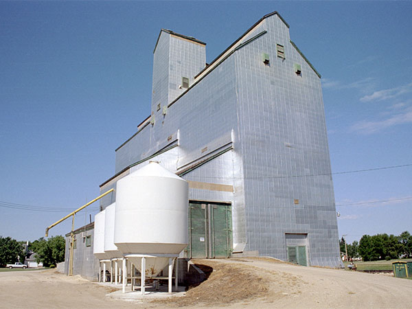 Manitoba Pool grain elevator C at Dauphin
