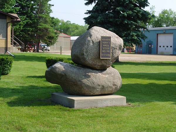 Dauphin Pioneers Monument