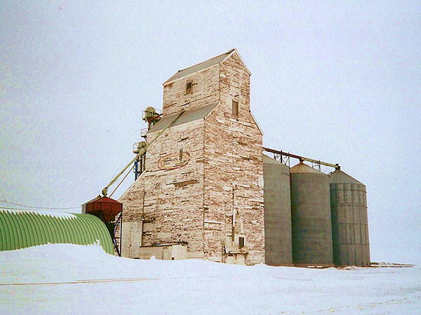 The former Continental Grain elevator at Deerwood
