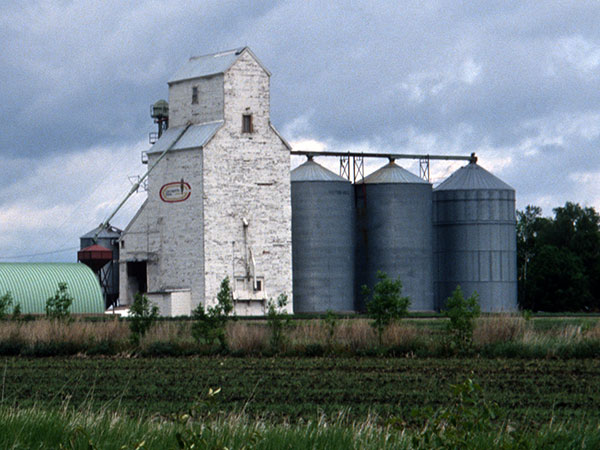 The Continental Grain elevator at Deerwood