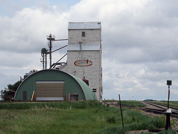 The Continental Grain elevator at Deerwood