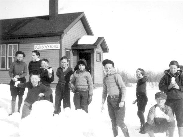 Students in front of Delta Beach School
