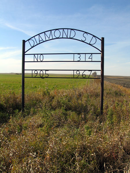 Diamond School commemorative sign