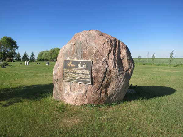 Dundas commemorative monument