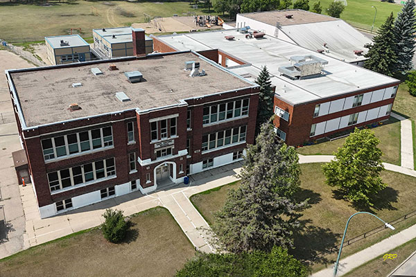 Aerial view of Earl Oxford School