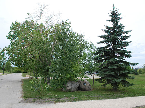 East Kildonan Horticultural Society commemorative plaque