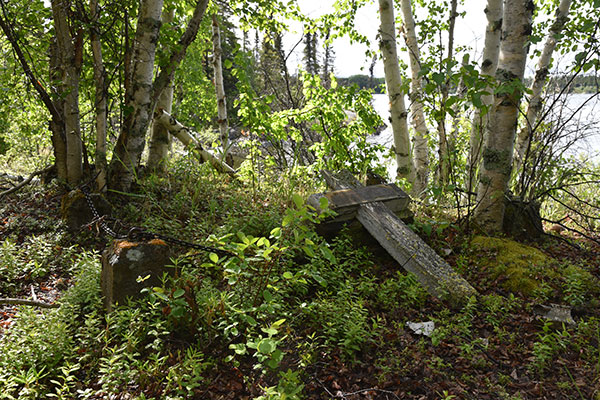 Grave in the Elk Island Cemetery