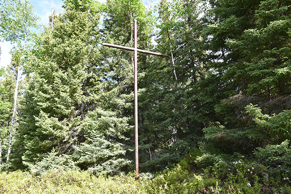 Metal cross in the Elk Island Cemetery