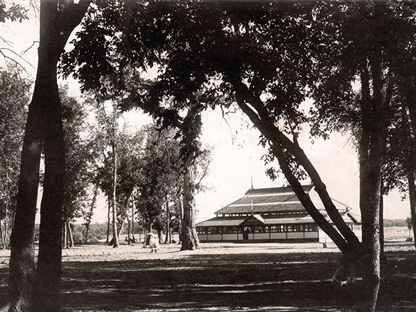 Pavilion in Elm Park