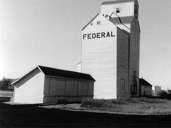 Federal Grain elevator at Erickson