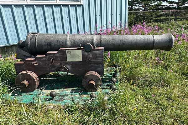 Cannon in front of the Itsanitaq Museum